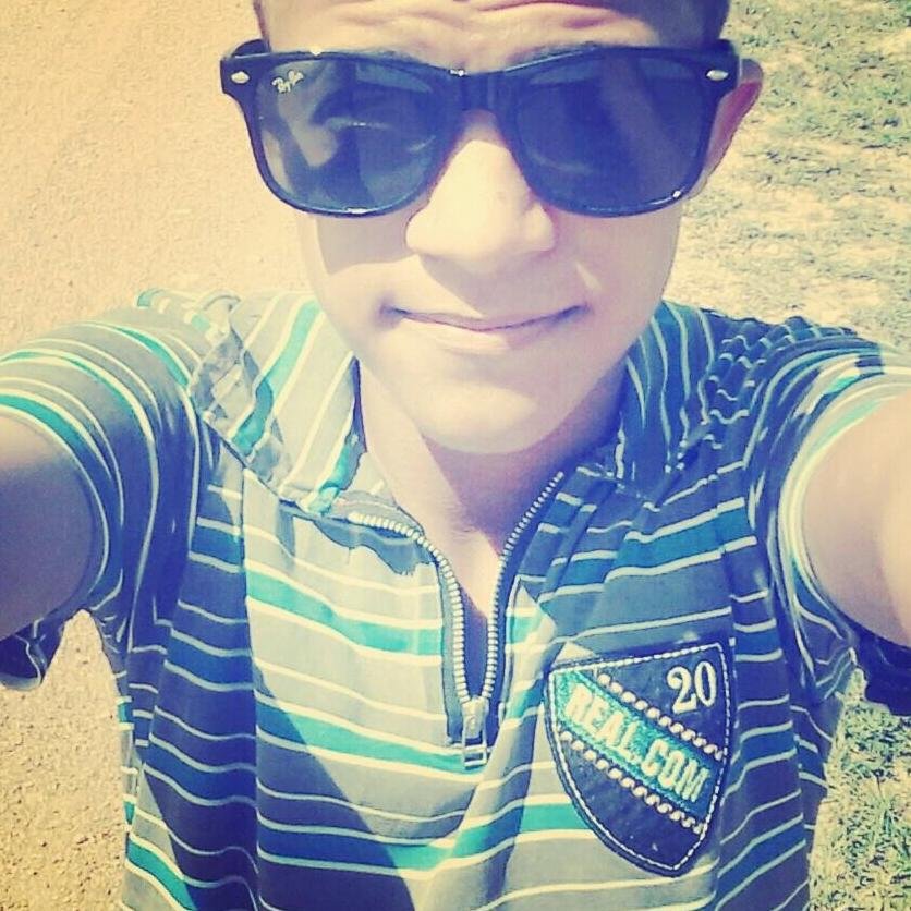 _poxaMt's profile picture. ♚Sonha nunca desistir ♩
♚1.4
♚Canceriano
insta: _pqpmatos
Face: http://t.co/V9k6mqBvAG