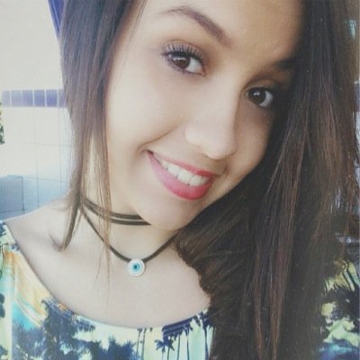 Ela adora adrenalina mas tem medo do amor.