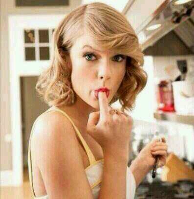 Follow @YsabelleDUtrera and @shorthaired13 or I'll unfollow you.