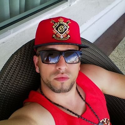 ELCOMPI_28's profile picture. Artista urbano,conocido como El compi,formo parte de 28 MUSIK.tratando de hacer una diferencia en el medio artistico Urbano.juntos marcaremos historia