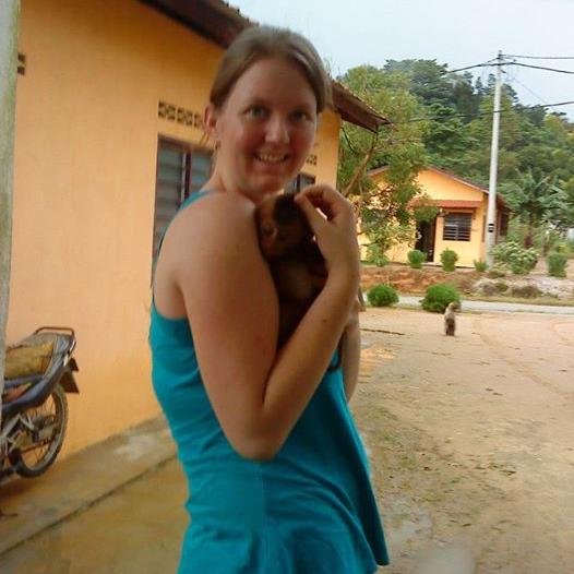 3rd year veterinary science student. I'm awkward, and, oh look a purple flying monkey. http://t.co/ezpitBN901