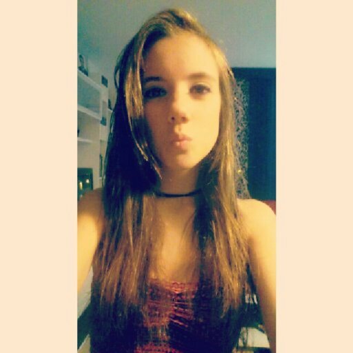 Inhalando la vida desde el 2000. En proceso de felicidad. Mis pepis lo son todo.♡