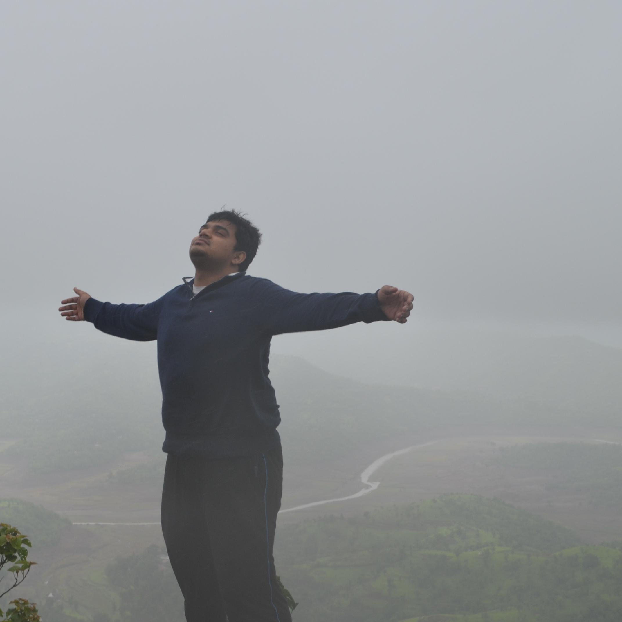 Aerospace and mechanical engineer Ryersonian from Hyderabad,India.