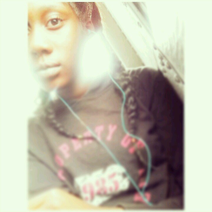 •Don't Follow Just To Lurk •On I.G  @Thereal__Lindaa