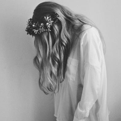 HelpfuulQuotes's profile picture. chin up, you're beautiful