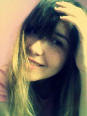 cosmofulanita's profile picture. Nacida en época equivocada,me aburre lo común,amante de la comida,música y arte,curiosa por naturaleza,los animales son mi debilidad. Estudiante de Medicina UNT