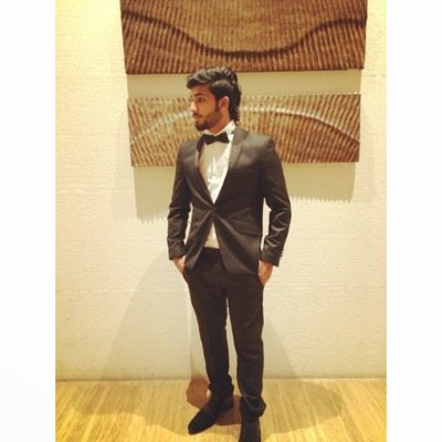 FahadSajad's profile picture. 17[Footballer , Student] #leo #TeamMadrid #TeamRonaldo Instagram:fahadsajjad7 Bbpin:Pin:290C1698