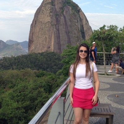 Química, mestranda, são paulina, apaixonada por Deus, e grata pelos amigos,familia e namorado que tenho!