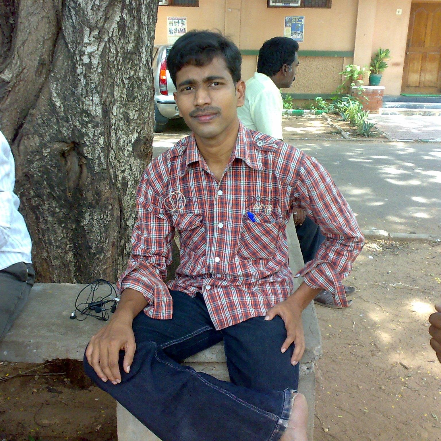 komatiguntaraju's profile picture. 