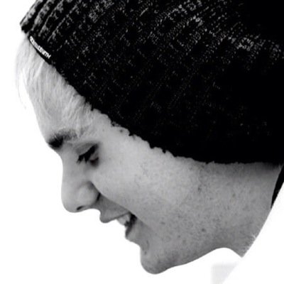 OMG! Someones reading this! AWESOME! Well, I absolutely LOVE 5sos. Mikey's my favorite! If you'd be so kind as to follow me! Thank you!