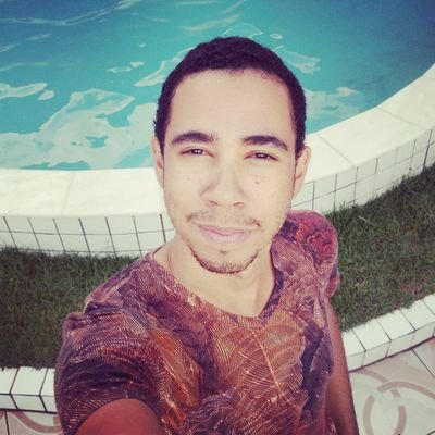 Amo a verdade e nela está tudo o que posso fazer de melhor... O respeito ao próximo é primordial pra mim. Consigo estar perto mesmo quando longe.