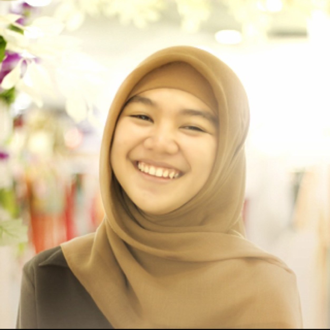 Indahnya hidup ketika menggapai ketenangan hati dan pikiran, seraya meraih kesuksesan dunia dan akhirat. Insya Allah...