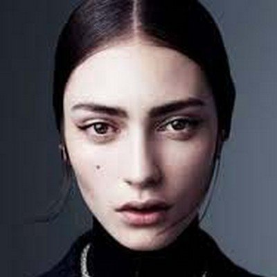 eztho76oj's profile picture. Слишком дорогая для «ржавой монетки», Слишком вольная, чтоб удержать, Слишком свободна, чтобы жить в клетке, И слишком одинокая, чтобы летать…