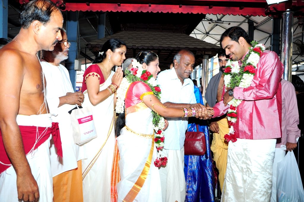 Specialist Marriage Planner in Guruvayur to organize your Wedding needs at Guruvayur with reasonable cost.  Contact: 09656490248