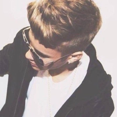 hjj42422787's profile picture. 