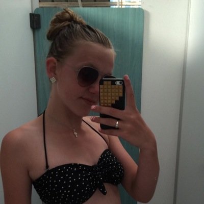 Lieve maud je bent super speciaal voor mij je bent mijn prinses ik kan niet meer zonder je hopelijk komen we samen in de klas hou super veel van je ❤️