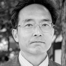 中小企業のデザインコンサルタント。桑沢デザイン研究所、東京デザイナー学院非常勤講師。JIDA会員。東京都、墨田区、広島県のお手伝いもしてます。著書「売れる商品デザインの法則」「中小企業のデザイン戦略」「売れるデザインの発想法」「マインドマップ　デザイン思考の仕事術」「なぜデザイン家電は四角くてモノトーンなのか」等