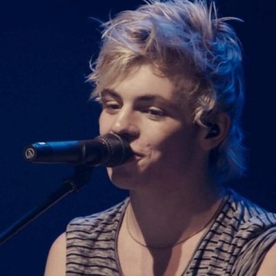 who's ross lunch??? is he from that teen bitch movie