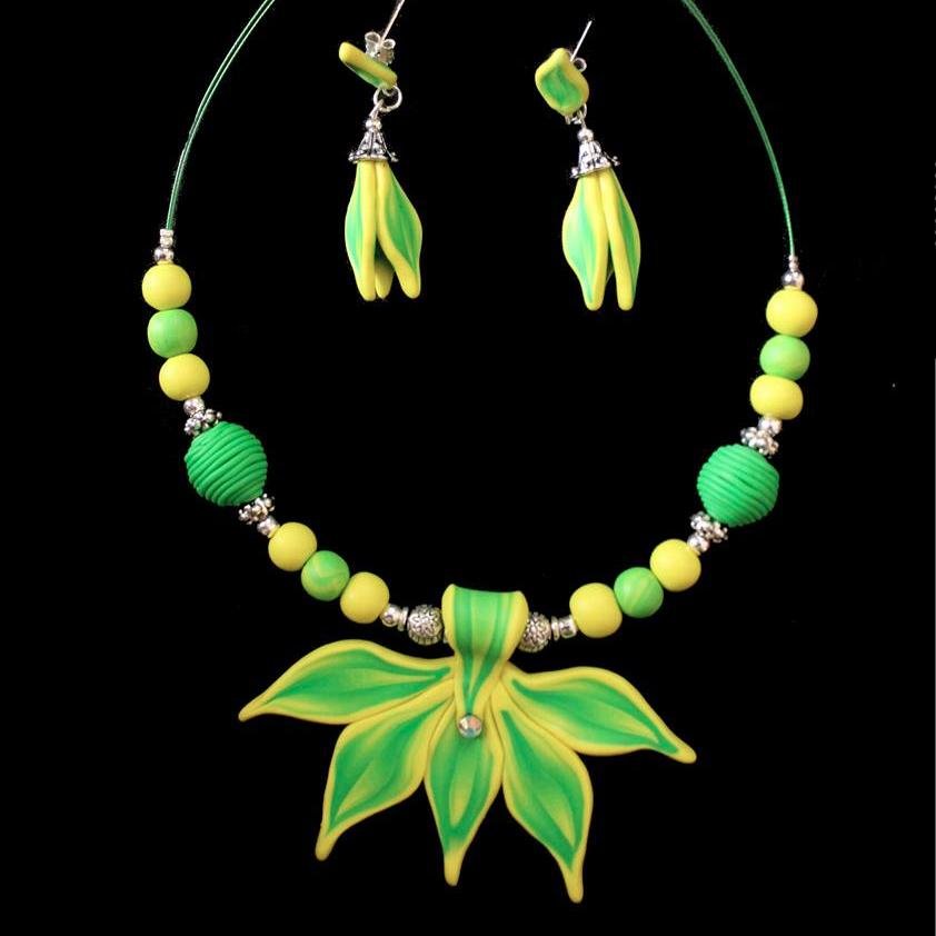 A unique collection of HANDMADE POLYMER CLAY JEWELLERY for today's woman. For price, send a message here, mail joyaamante@gmail.com or call +91-9900581221