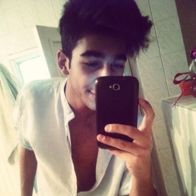 MuhammdNs's profile picture. They Say Life is a gift , And i say waking up everday is an opportunity to live it , Mohammad Sarhan 17 years old /Fashion Blogger /Amman Jordan.