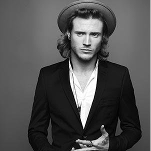 [McFly RP|26|Single] Well hello! My name's Dougie and I'm the good looking one from McFly.