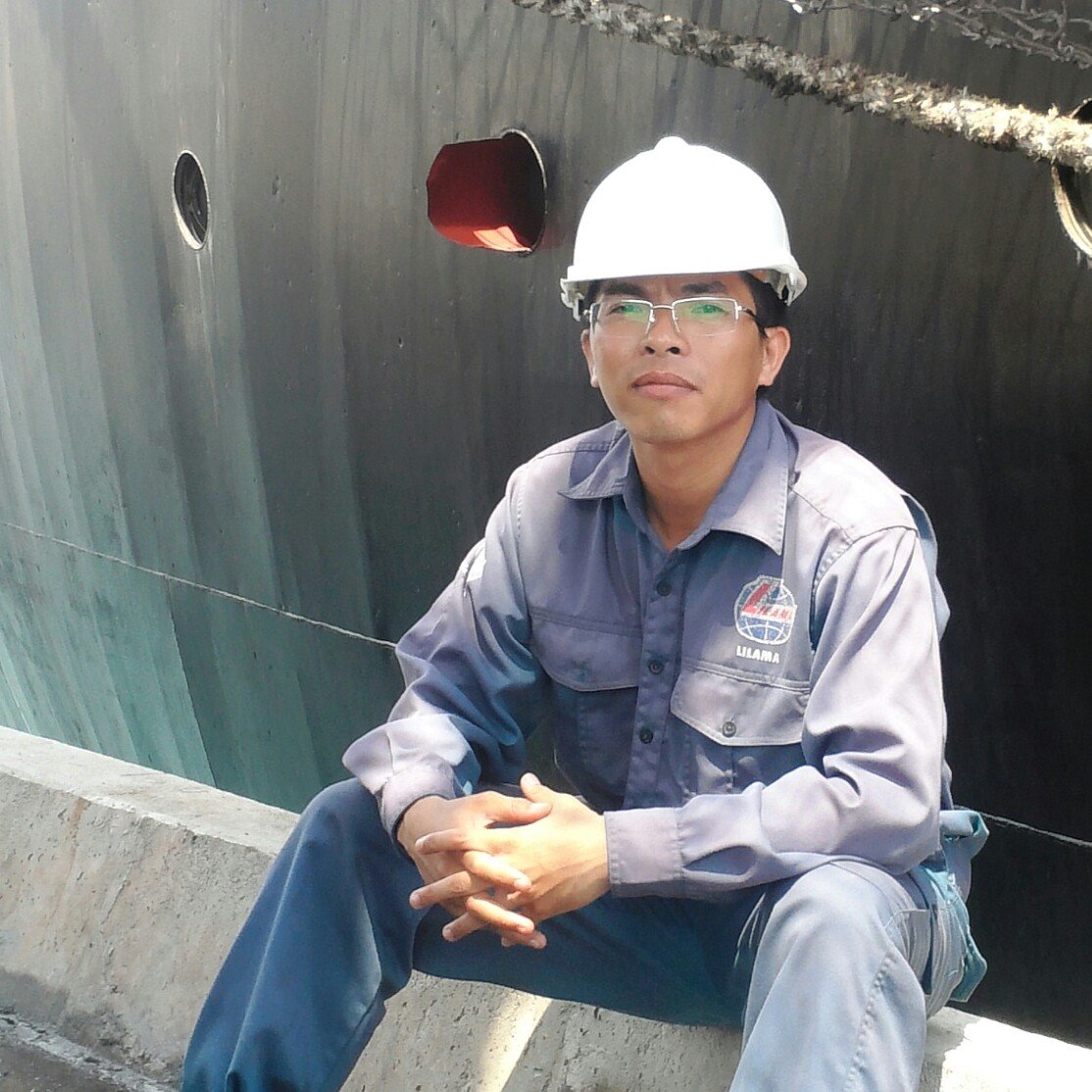 Người đi xây tương lai