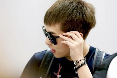 คุยได้ผมไม่กัด งุงิๆ ถามว่าบอทนี้เคะหรือเมะ มันขึ้นอยู่กับเวลาและอารมณ์ครับ #หื่นline.