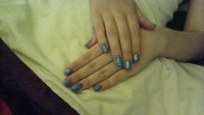 qualified nvq nail tech on media make up n hair