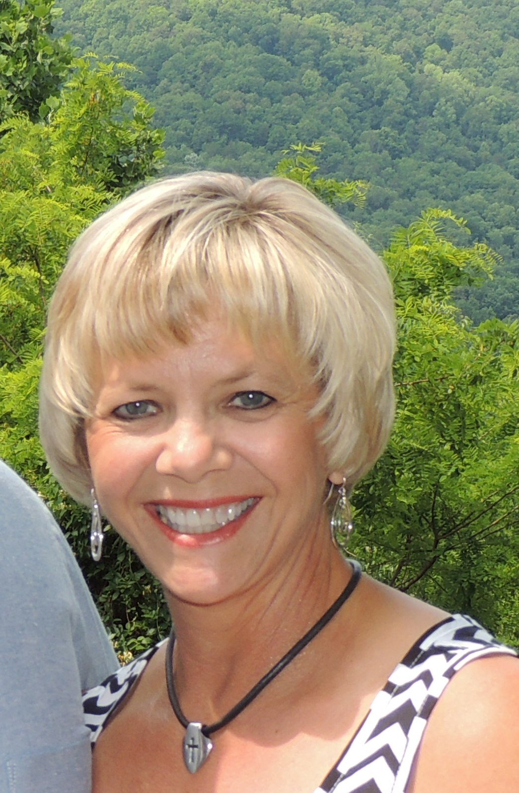 PEByrd21's profile picture. Elementary PE teacher; Fitness enthusiast; Mom of 4; Lifestyle Coach YMCA; Project Fit America (PFA) Trainer...I AM GRATEFUL!