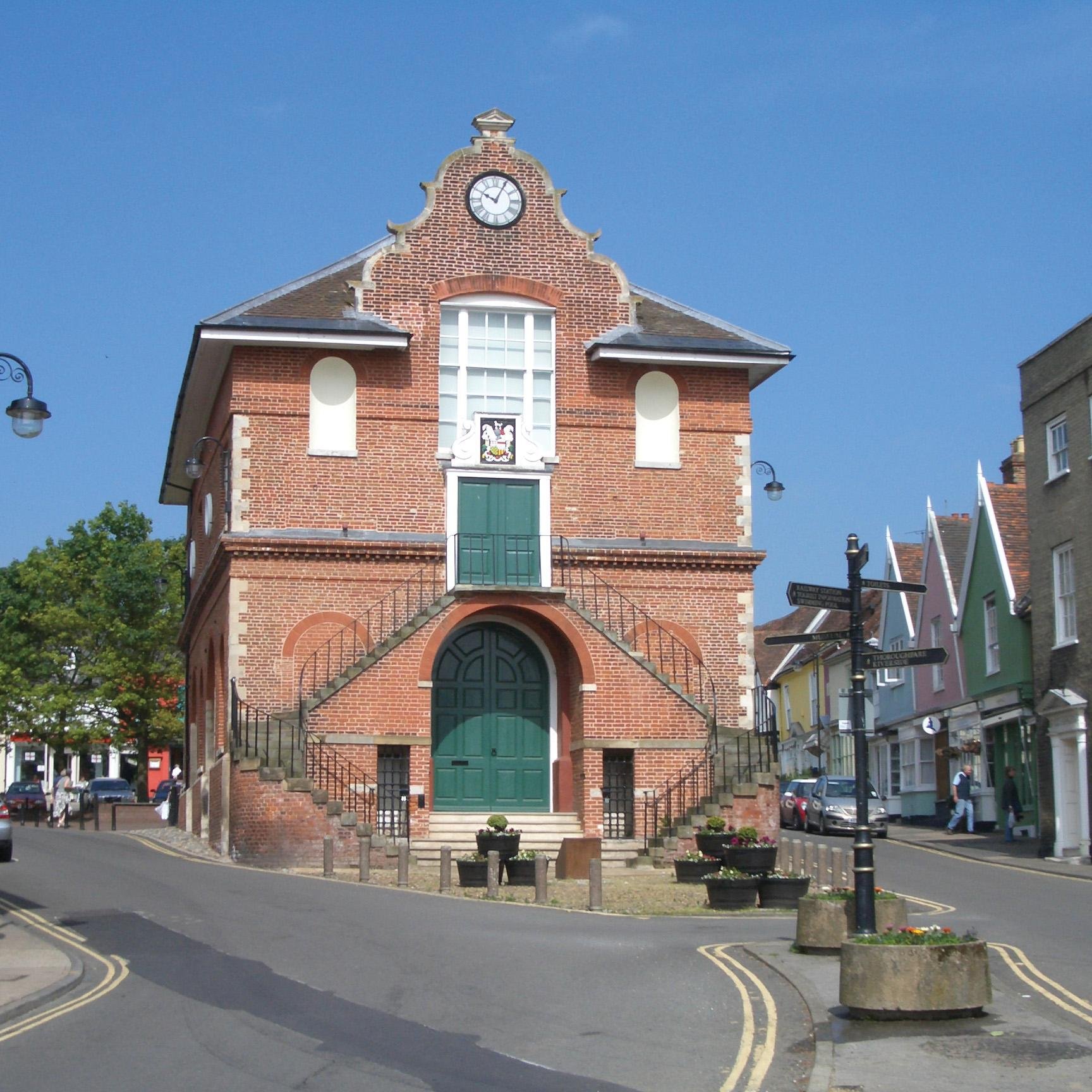 Estate Agency. Country Homes, Cottages, Period Properties & Luxury Flats in Woodbridge & Surrounding Villages. 
Tel 01394 446007