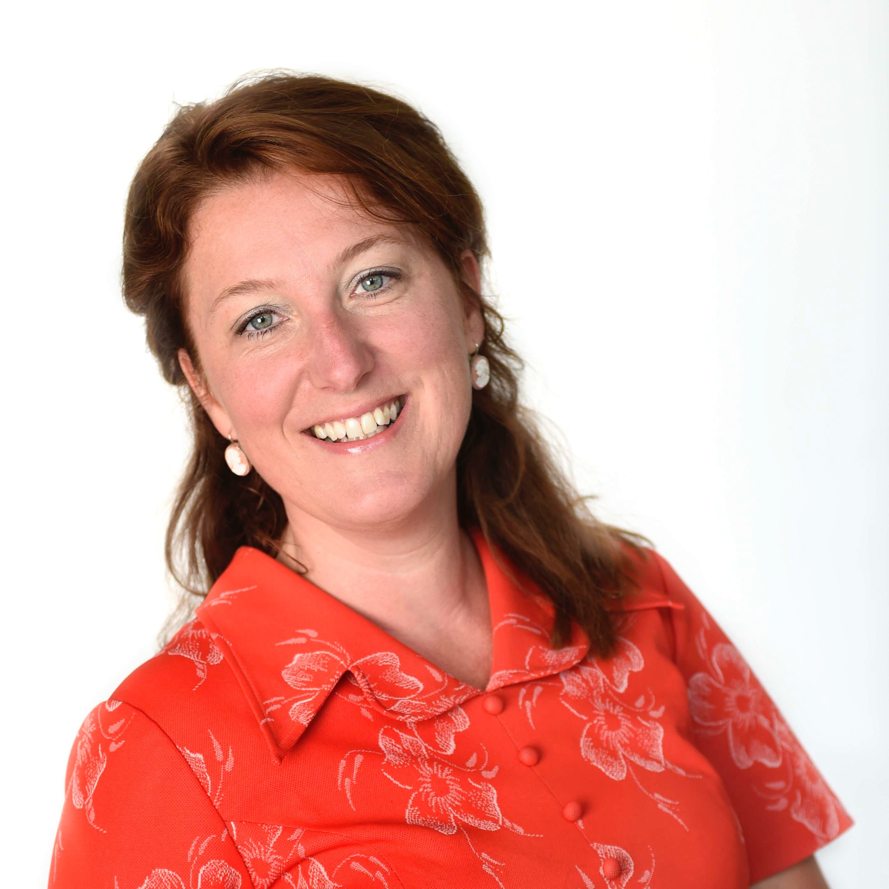 Kinderboekenschrijfster| kinderyoga-therapeut| mindfulness| onderwijs| Inspireren en verbinden| Lieve Woorden Doosje |Vlinder&Slak|