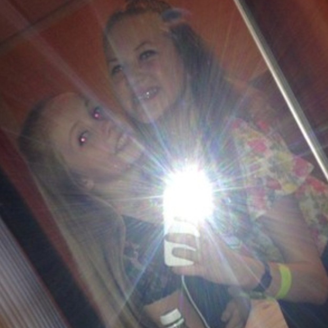 thehendersons94's profile picture. 