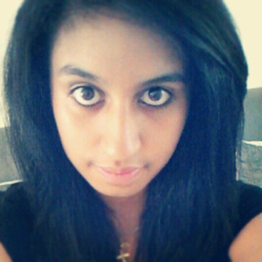 v_lauriane's profile picture. une histoire n'a de sens que si on lui in en donne un. étudiante en 1ère année d'économie à la sorbonne paris 1. 18 ans :)