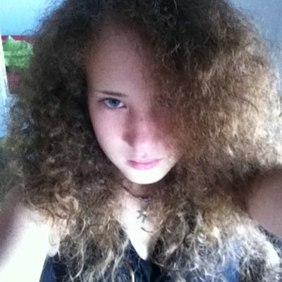 livzh26's profile picture. 