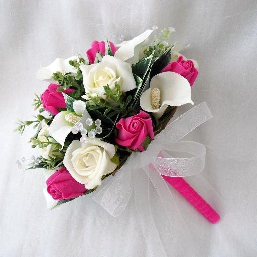 Weddings, bridesmaids, grooms, wedding dresses and love we love weddings and offer advice and useful articles http://t.co/Jnl4JoH4Qq