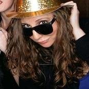 Texas -- NYC -- Sydney. PR semi-professional. Enjoys rooftops, hula hoops & sports metaphors.
