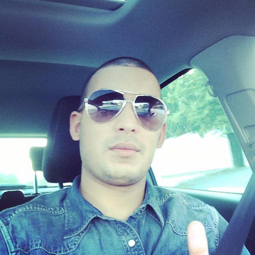 sidou223's profile picture. 