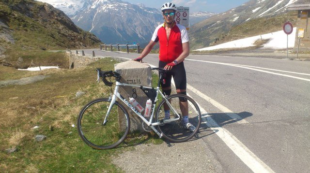 JonJoynez's profile picture. Must be nuts!!!!!!