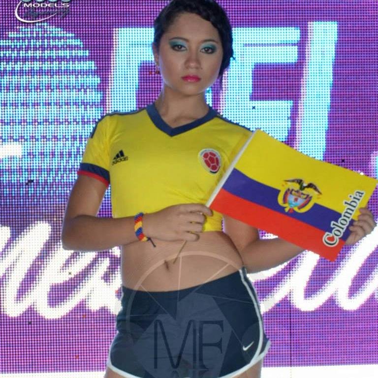 soy una joven soñadora con muchos sueños y metas por delante...  #DIOSESTODOPARAMI :D #MIVIDAESDEDIOS