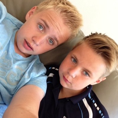 Bijna groep 8/voetbal⚽️/tennis/friends/bro's