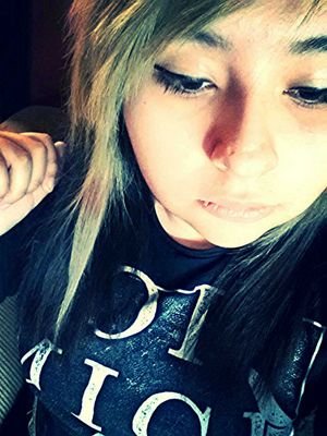 just a girl gamer who loves music, art, and softball ^~^