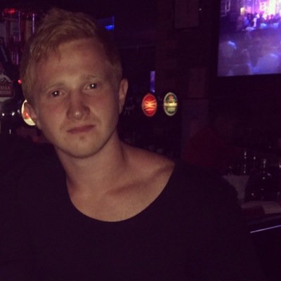 alefow's profile picture. Eight in shoes, nine in Crocs and a real Twinning's Tea connoisseur. ✌️