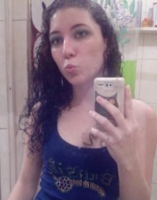 AnnaPaula_Mello's profile picture. 