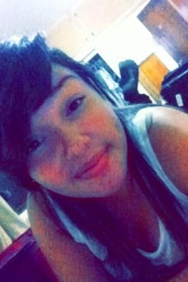 Amo la musica, me encanta el deporte, tengo mejor amigo y no lo cambio, kik:heat_girl0021