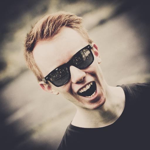 Ginger~20~Christian~Millionaire* 
pro Photographer @benpriestphoto *look up Rials