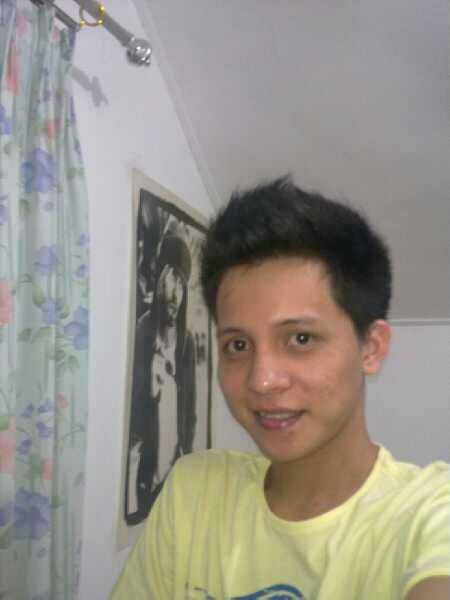 cakra_florendo's profile picture. pin : 7D976BBF , pin : 246F6A1B