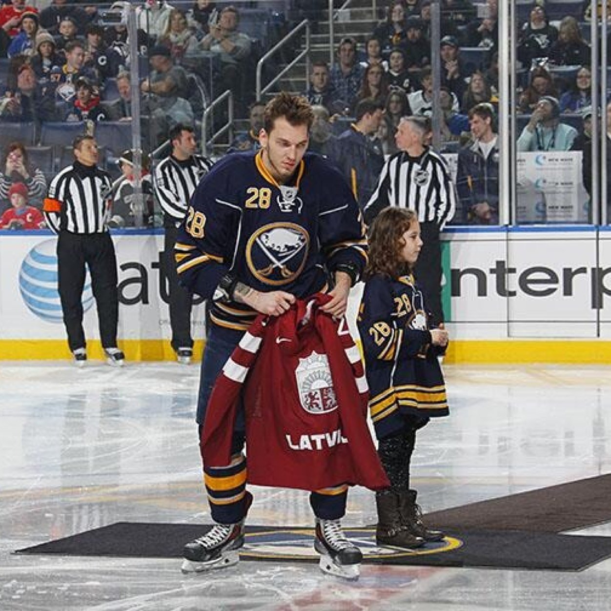 DouchebagGirgs's profile picture. 