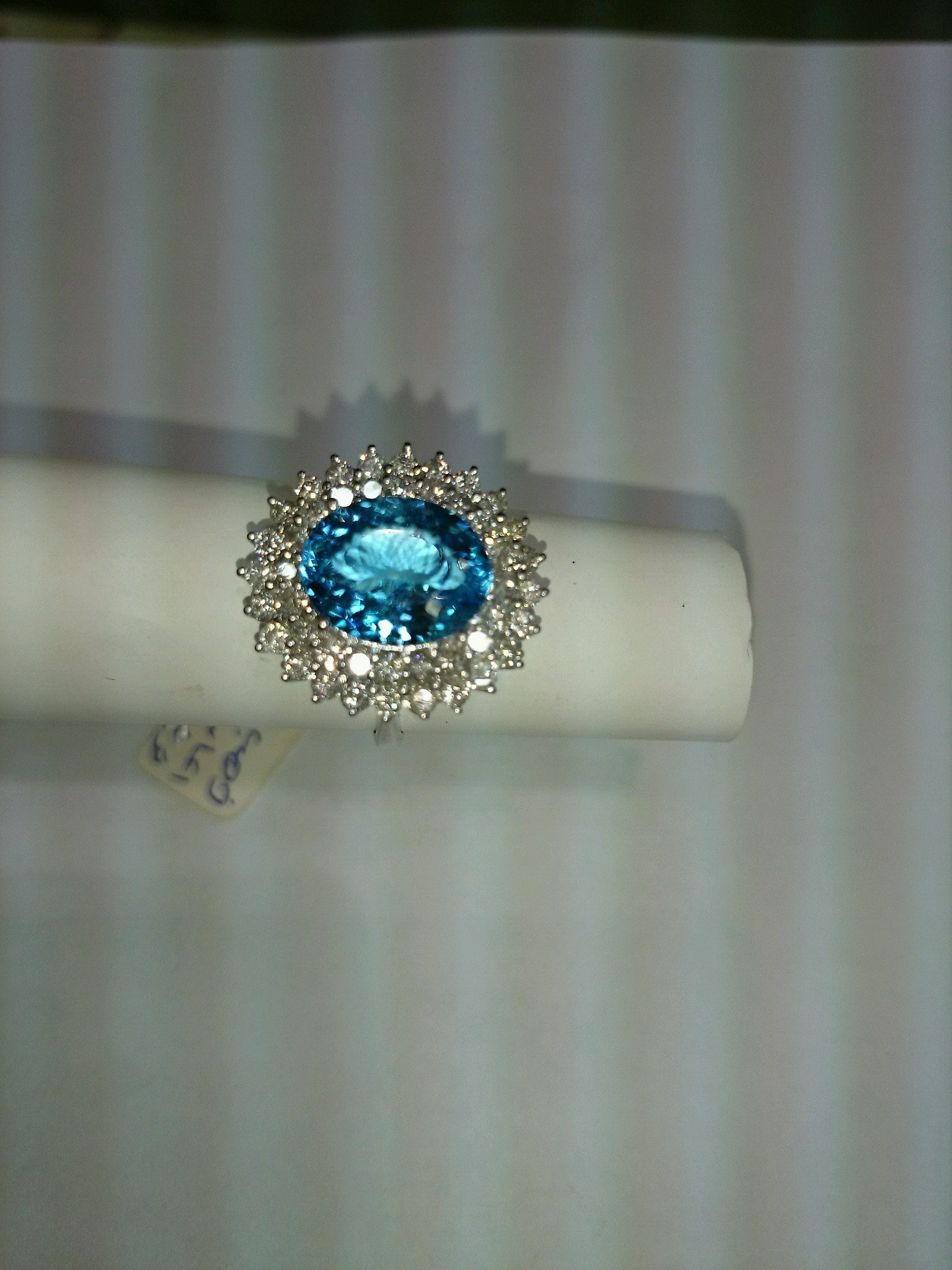 ahmedjewellery's profile picture. ‏‏‏ابي متابعيني يوصلو ال 100 الف