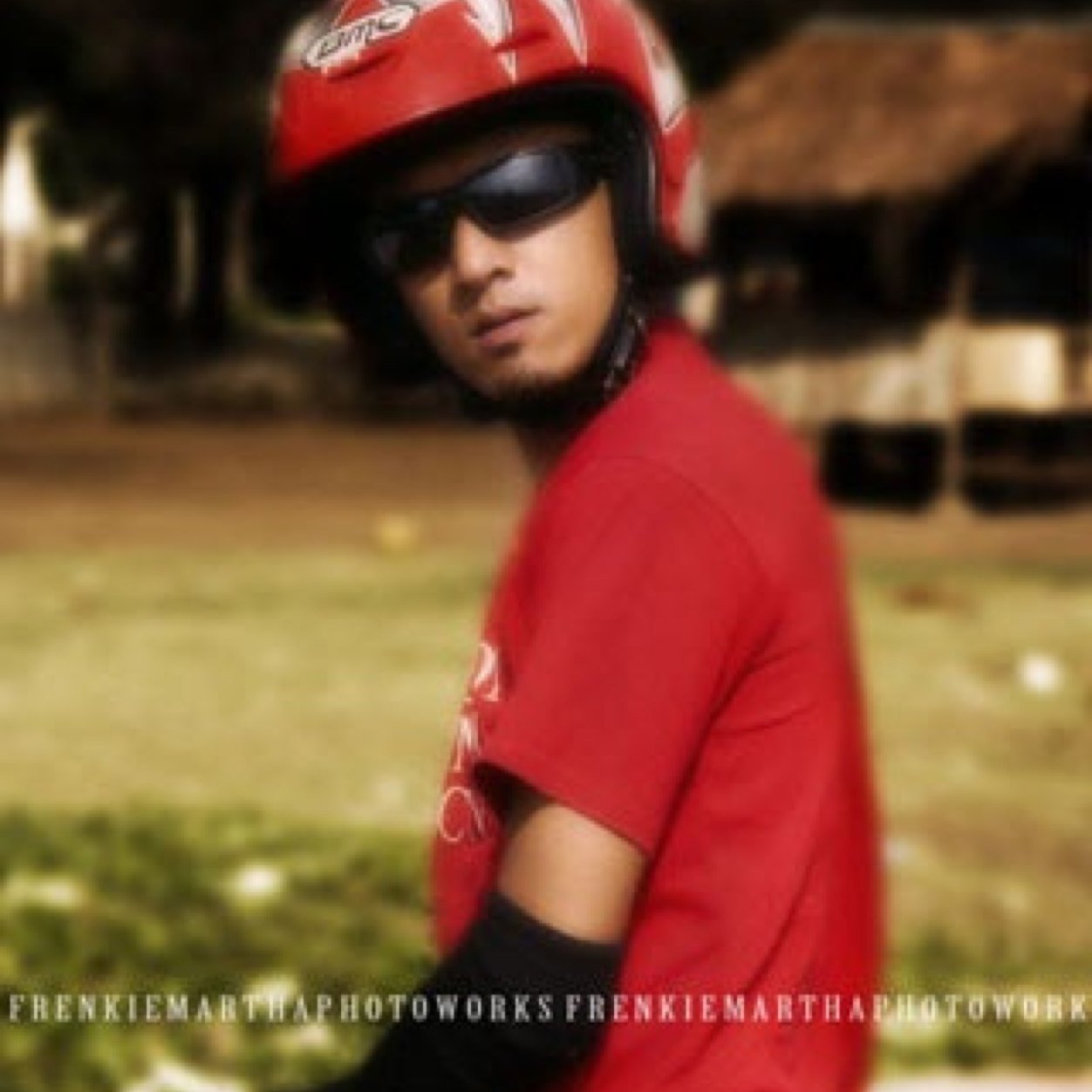 Father of Kenzie Aruna Kiev from H.Herman & Hj.Hanifah. Paragliding en Photography is my world