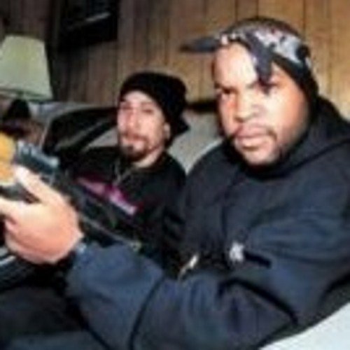 I'm the type of nigga that's built to last, fuck with me, I'll put my foot in your ass #RP #NotTheRealIceCube